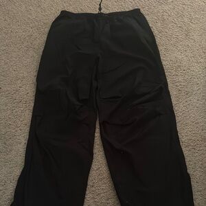 Black cargo pants 
Cargo